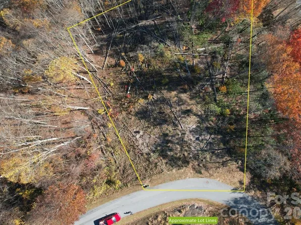 3 Mountain Watch Dr, Waynesville, NC 28785