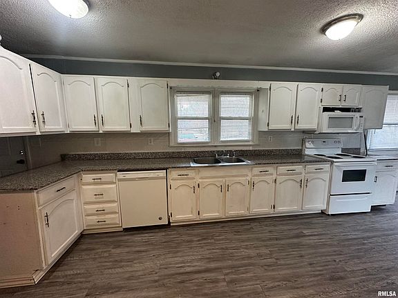 2nd image of 54 Hiser Rd