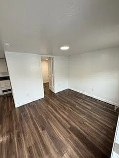 282 N Main St — Photo 4