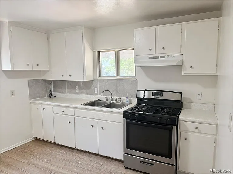 1666 Main St — Photo 6