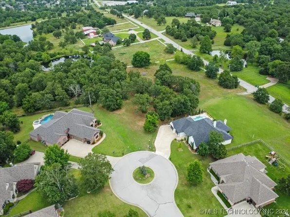 311 Summercrest Ct, Sapulpa, OK 74066