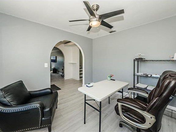 4th image of 10416 Hetrick Cir W