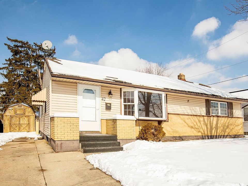 1st image of 42 Margaret Ave