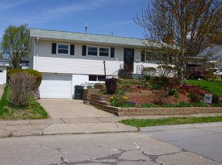 1724 E 31st St, Davenport, IA
