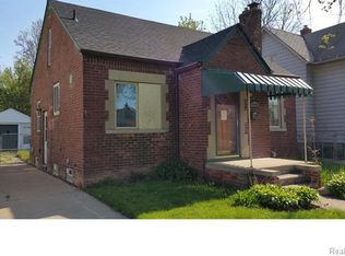 15793 Ash Ave, Eastpointe, MI 48021