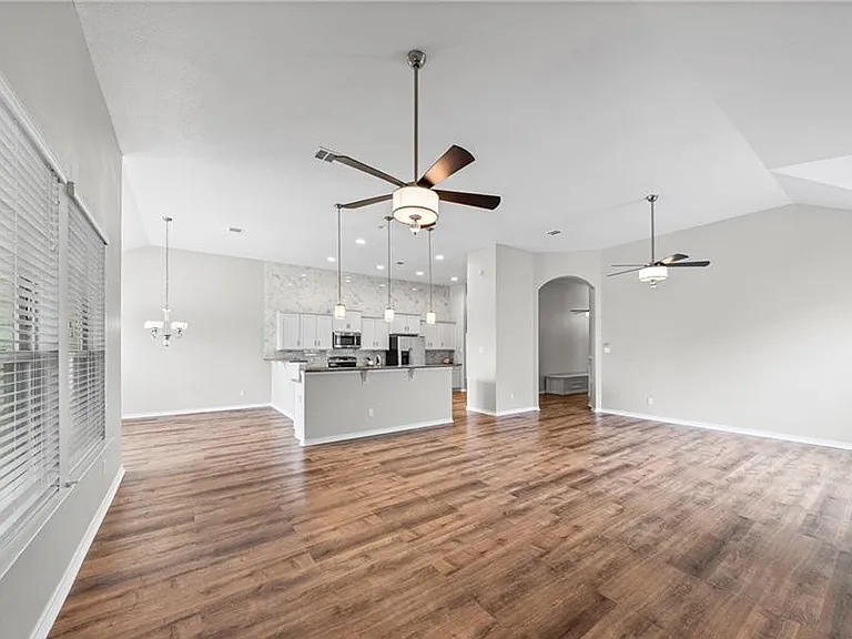 3381 Vineyard Trl — Photo 4