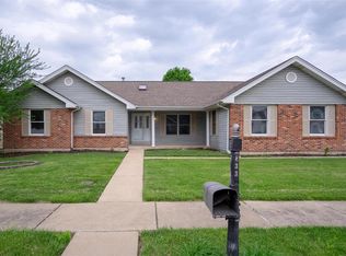833 Vista Pointe Dr, Saint Louis, MO 63138