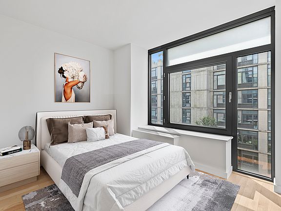 5th image of 247 N 7th St #2413