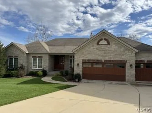 12794 English Walnut Dr, Saint Louis, MO 63131