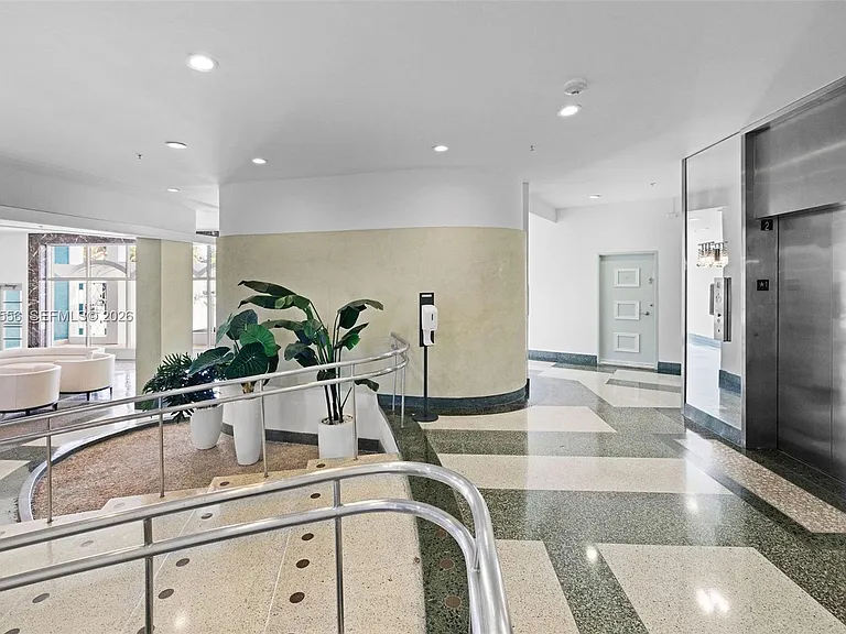 4925 Collins Ave #1A — Photo 20