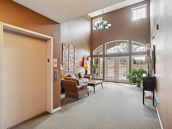 5th image of 856 Foster Rd