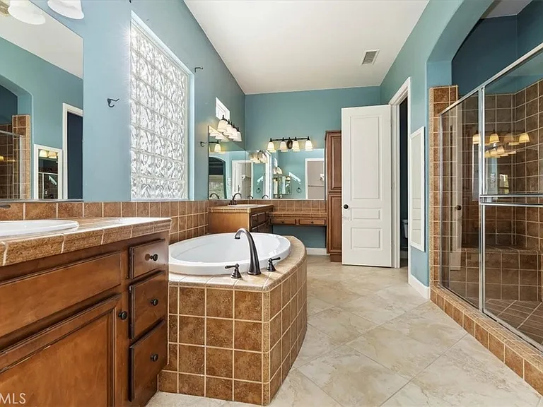 23833 Fawnskin Dr — Photo 13