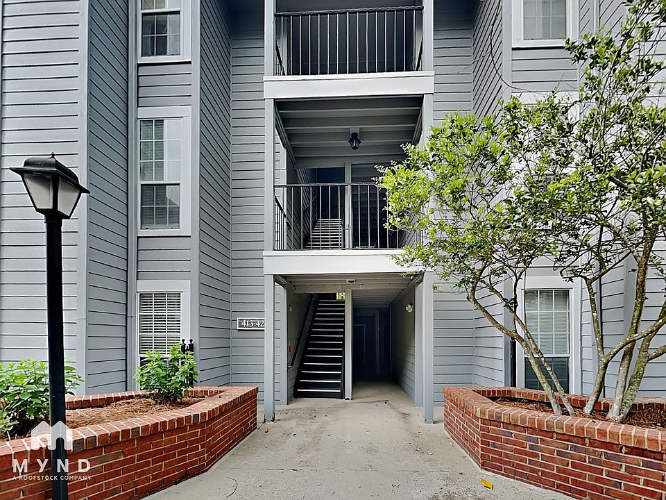 1st image of 417 Granville Ct