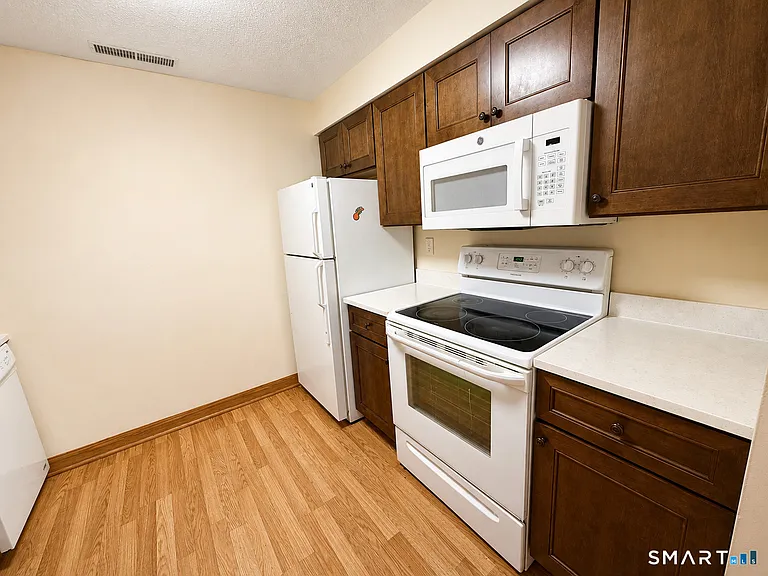 27 Harrison St #16 — Photo 8