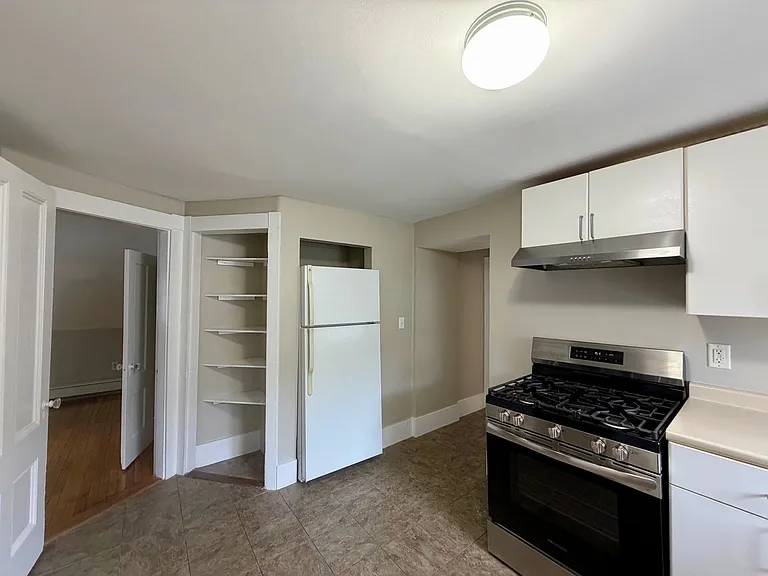 30 Francesca Ave — Photo 9