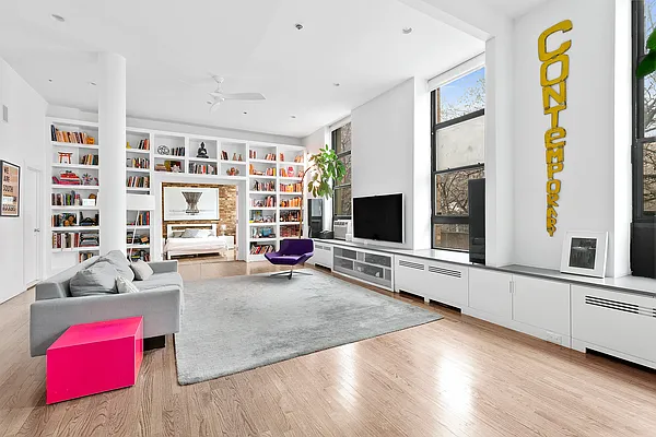 Sold by Compass | media 1