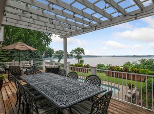 2661 Arcola Ln, Wayzata, MN 55391