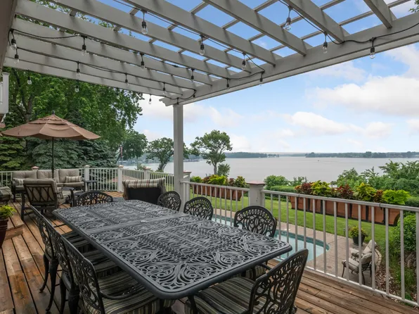 2661 Arcola Ln, Wayzata, MN 55391