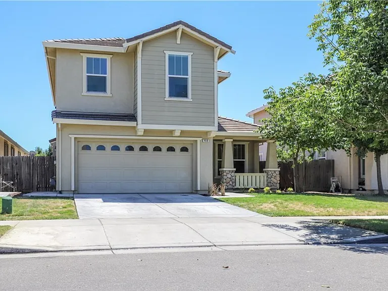 468 Beckman Way — Photo 1