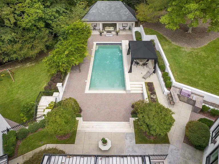 997 Davis Dr — Photo 126