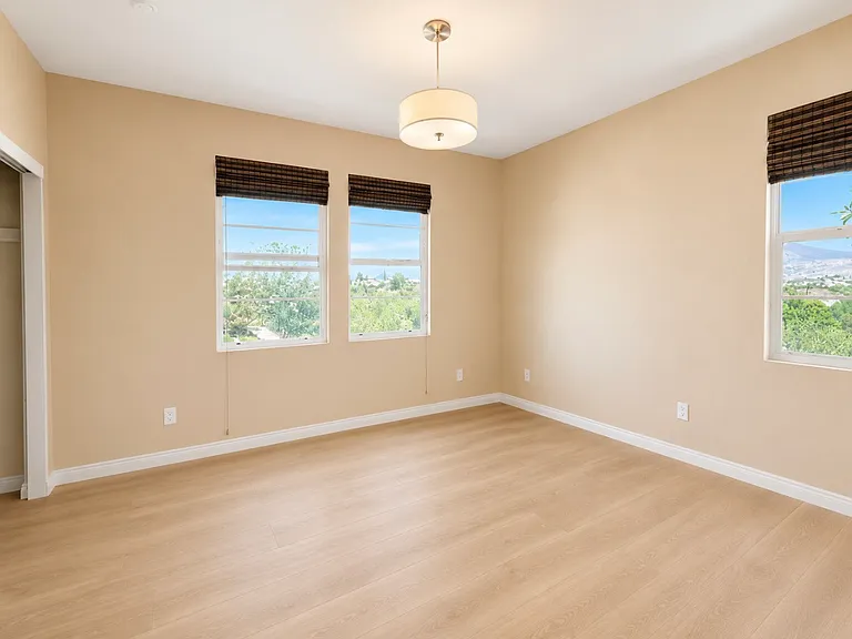 8404 Katherine Claire Ln — Photo 18