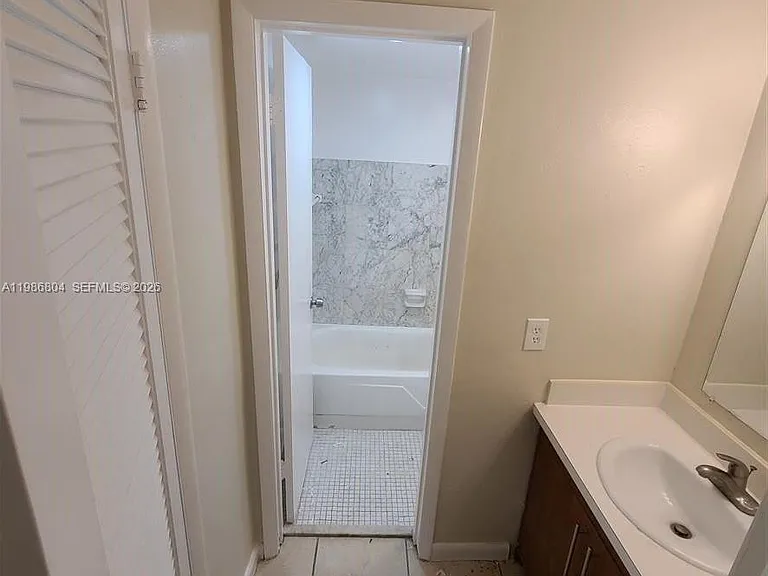 140 Royal Palm Rd #107 — Photo 11