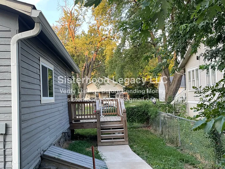 838 S Oak St — Photo 6