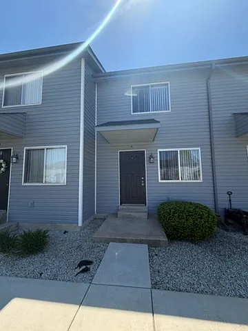 Building Photo - 100 Graystone Dr #4