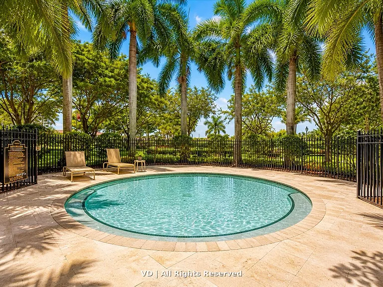 10295 Trianon Pl — Photo 31