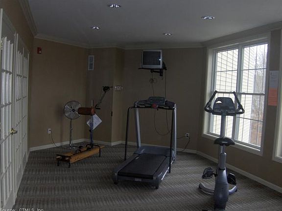 Exercise room, 2nd floor