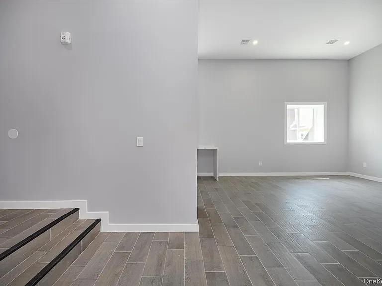 126 Innis Ave #2-1 — Photo 5