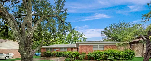 805 N Douglas Ave Photo 1