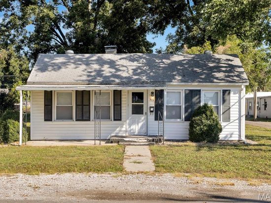 315 E Illinois St, Trenton, IL 62293
