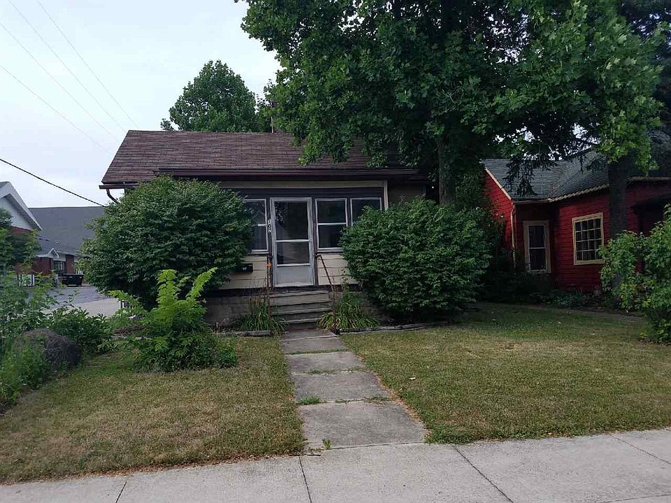 1st image of 107 E Jackson St