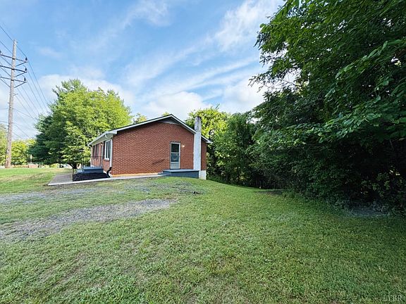 2nd image of 3026 Hillview St