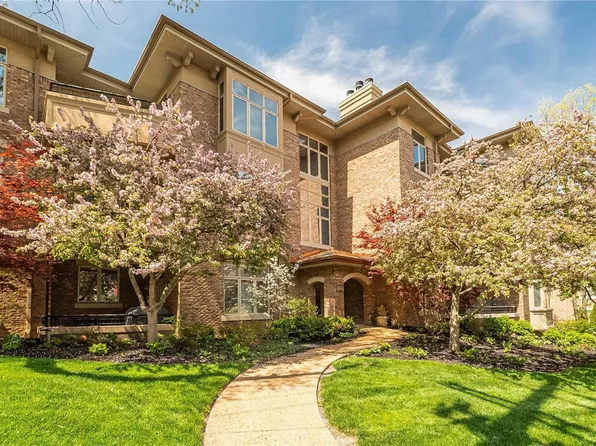 325 N Meramec Ave APT 24, Saint Louis, MO 63105