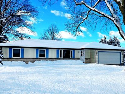 W154N10077 Moonlite DRIVE, Germantown, WI, 53022