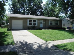 411 Prairie Ln, Belton, MO 64012
