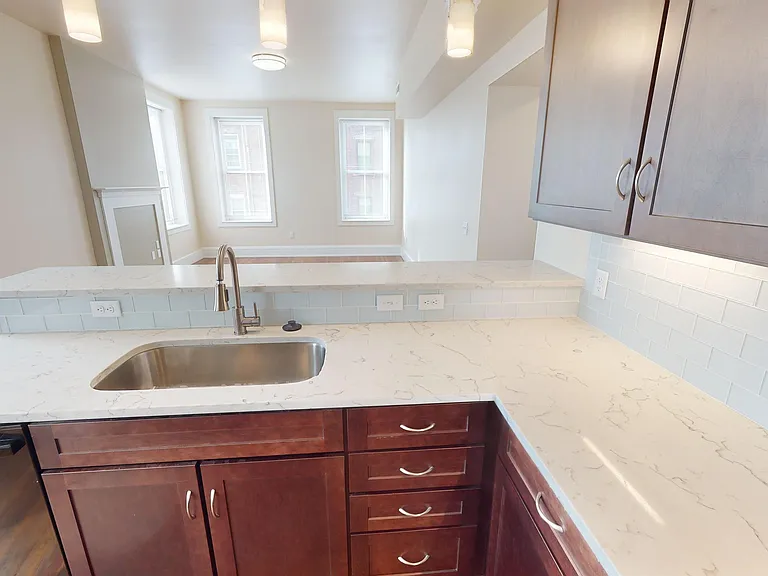 100 E Clifton Ave #4 — Photo 18