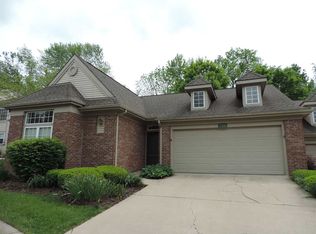 738 E Moss Creek Dr, Bloomington, IN 47401