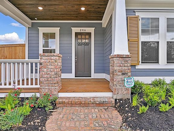 2nd image of 2516 S Grand Avenue