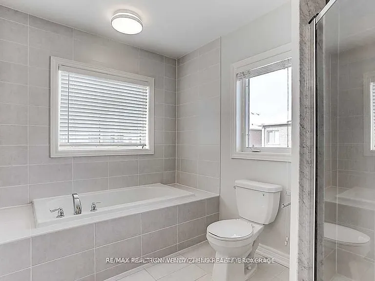 155 Durhamview Cres — Photo 25