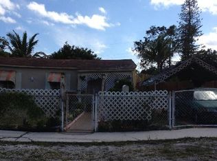 570 NW 189th St, Miami Gardens, FL 33169