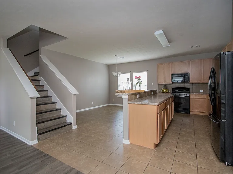 2209 Onyx Ct — Photo 10