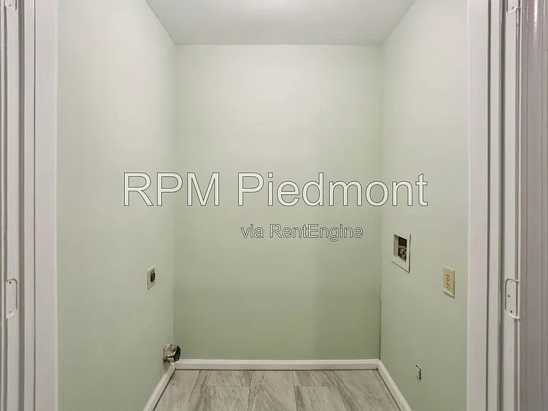 753 Prince Pl NW — Photo 21