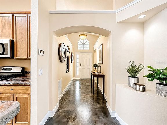 3rd image of 7116 Colony Pointe Dr