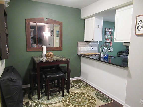 3rd image of 1850 Huntington Blvd APT F