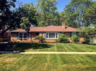 450 Hermitage Dr, Deerfield, IL 60015