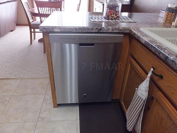 5th image of 1523 Suntree Dr