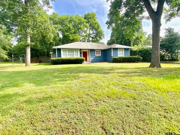 306 E Pecan Dr, Crockett, TX 75835
